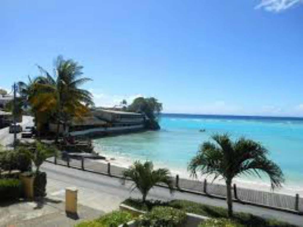 Carib Blue Apartments Oistins Bagian luar foto