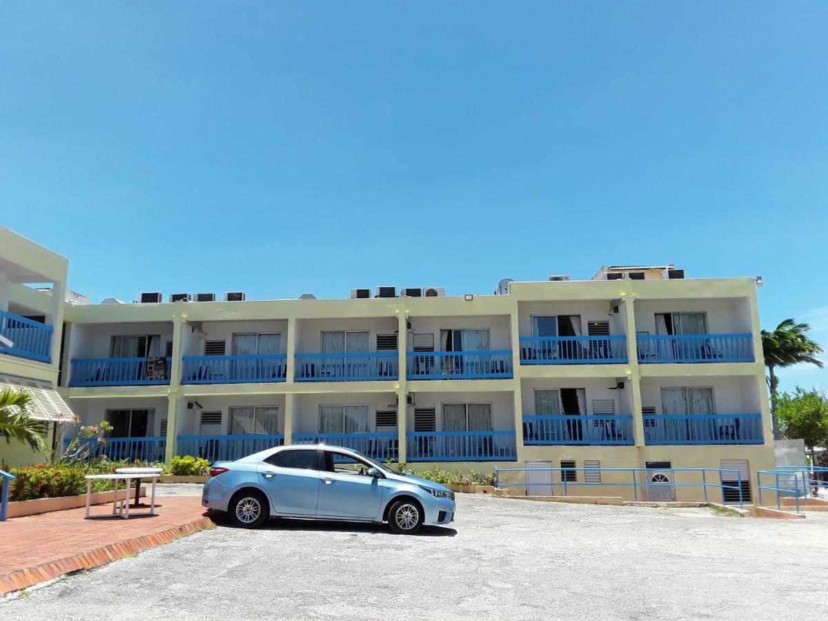 Carib Blue Apartments Oistins Bagian luar foto